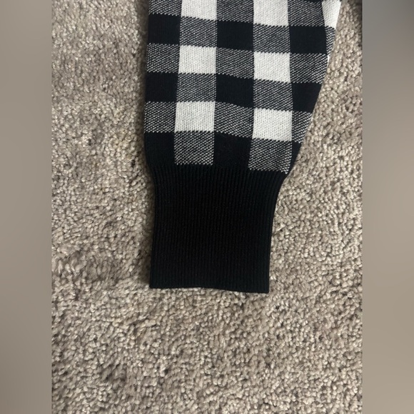 Rachel Zoe Women's Check Print Long Sleeve Crew Neck Sweatshirt
Black Size S - Picture 3 of 11